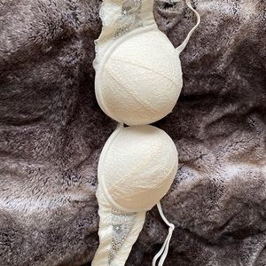 Victoria’s Secret Bra